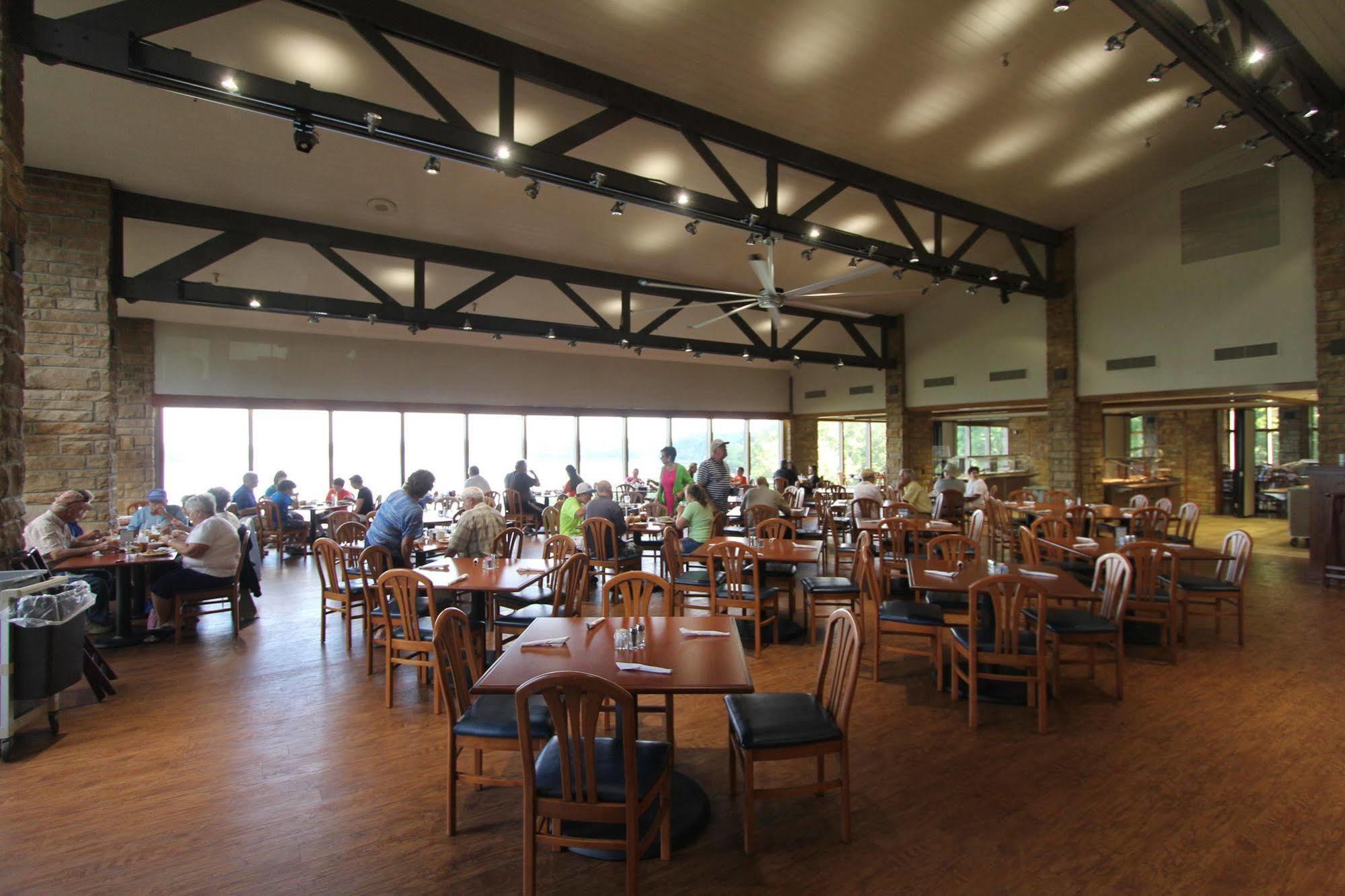 Lake Cumberland State Resort Park Jamestown Exterior photo